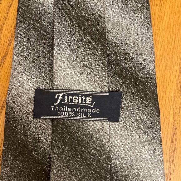 New Firsite Necktie Men 100% Silk Handmade NWT - Picture 3 of 4